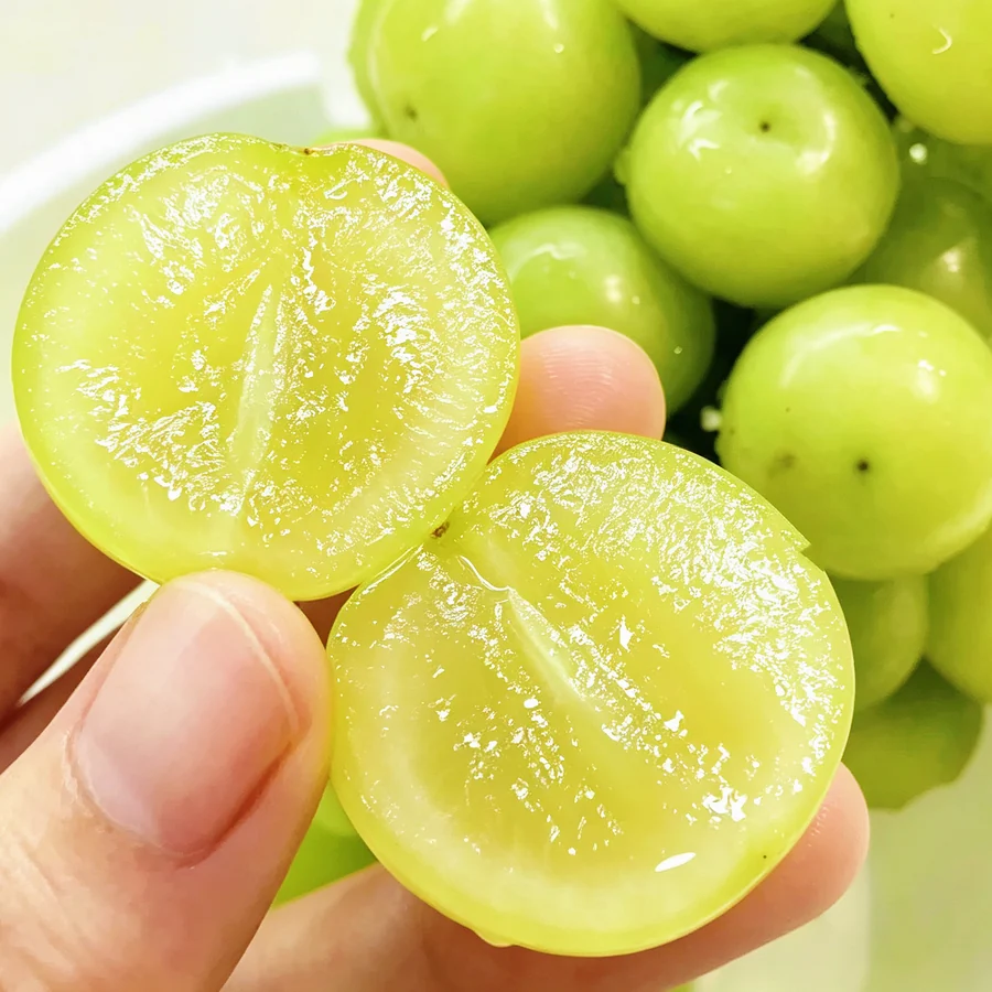 Freshly cut Shine Muscat grapes
